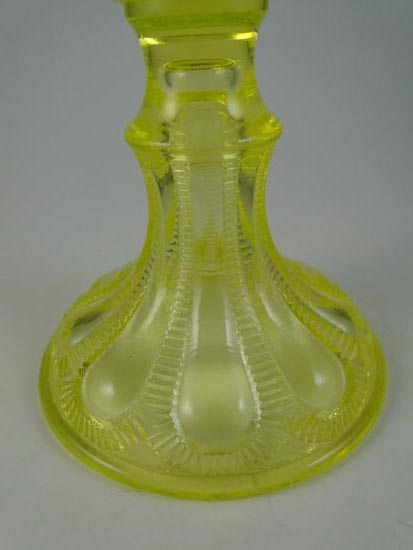   Vaseline Yellow Glass EAPG Kerosene Lamp Queen Anne Vtg Old  