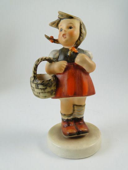   Figurine Litt Shopper Girl Statue TMK 2 Full Bee 96 4.75  